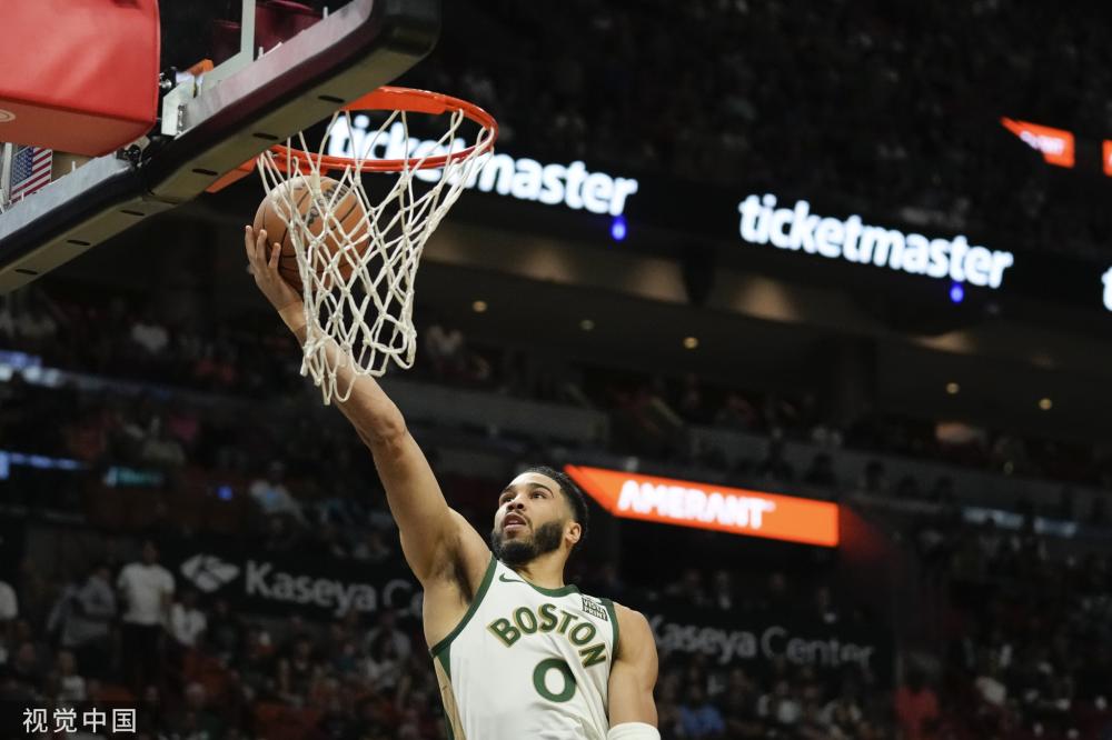 联赛杯-拉什福德加纳乔双响 曼联7-0巴恩斯利